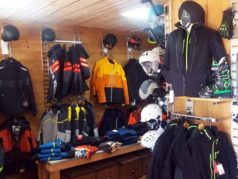 Magasin de location de ski Ekosport-Rent Hors Piste à 22 Place Maurice Rajon, Alpe d’Huez