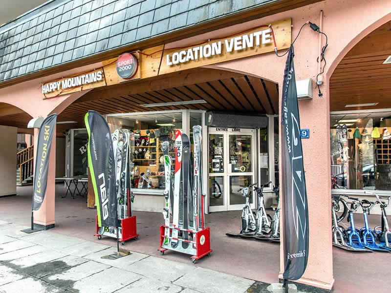 Magasin de location de ski Happy Mountains à 39, Rue Aristide Briand, Brides les Bains