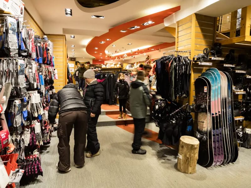 Magasin de location de ski Ekosport-Rent Pellissier Sports à 47 Grande Rue, Samoëns