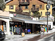 Magasin de location de ski Alpigliss à Pralognan La Vanoise, Avenue de Chasseforêt