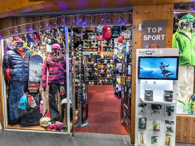 Magasin de location de ski Top Sports à Centre Commercial de Caron, Val Thorens