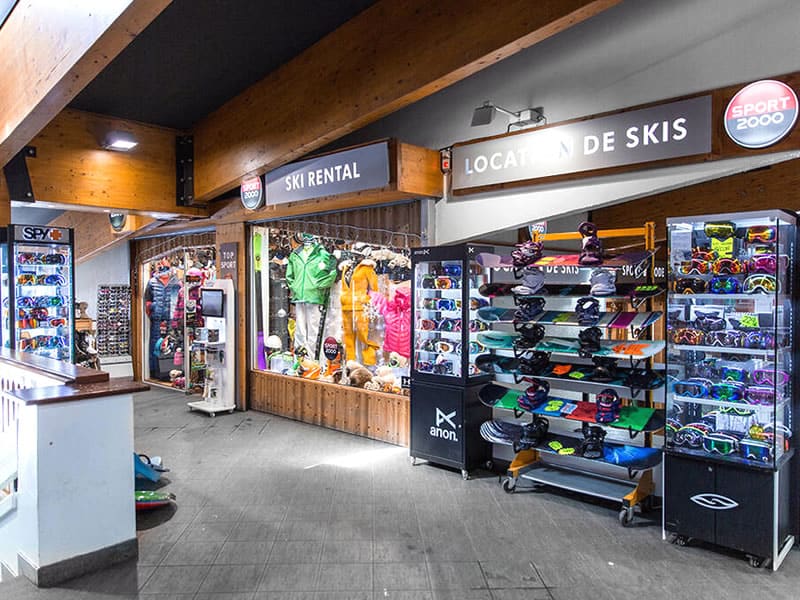 Magasin de location de ski Top Sports à Centre Commercial de Caron, Val Thorens
