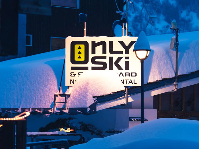 Magasin de location de ski Only Ski & Snowboard à Fraz. Entreves 122 (Planibel Hotel), La Thuile