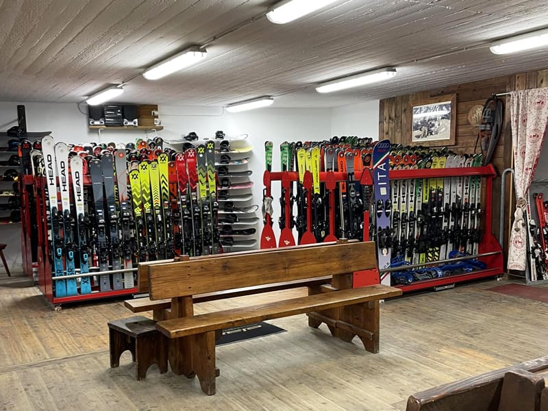 Magasin de location de ski Noleggio Sci La Soletta à Frazione Pila, 45, Gressan