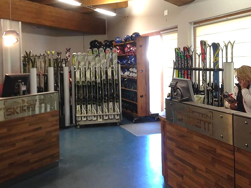 Magasin de location de ski Action Ski Rent à Frazione Sansicario Res. 23, Cesana Torinese - San Sicario