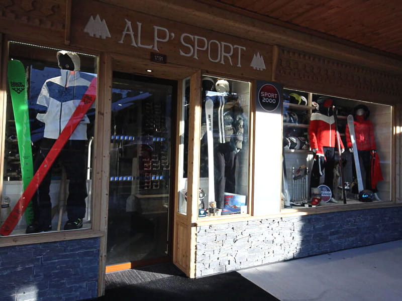 Magasin de location de ski Alp Sports à Galerie Commerciale Plateau de Morel, Meribel