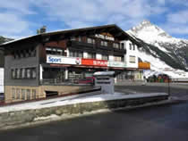 Magasin de location de ski SPORT 2000 Sportcenter Knitel à Warth, HNr. 54 Magasin de location de ski SPORT 2000 Sportcenter Knitel à Warth, HNr. 54