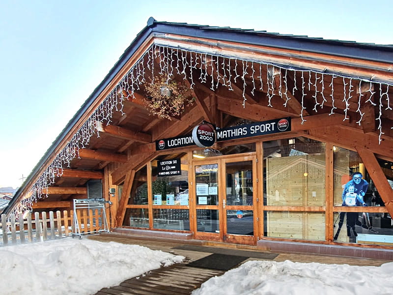 Magasin de location de ski Mathias Sports à Hotel le Crêt - 905 Route de la Plagne, Morzine