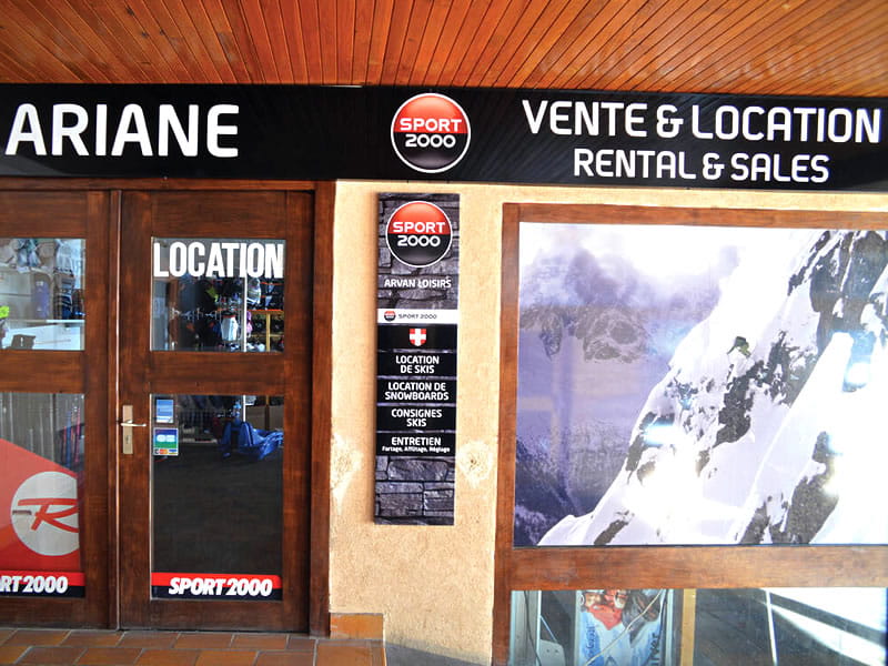 Magasin de location de ski SPORT 2000 Ariane à Immeuble Ariane, Le Corbier