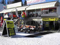 Magasin de location de ski Noleggio Sci Cavallero à Mezzana, International Bar - Marilleva 1400