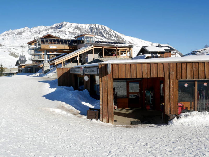 Magasin de location de ski Rocky Sports à L'Eclose - rue du 93ème RAM, Alpe d’Huez