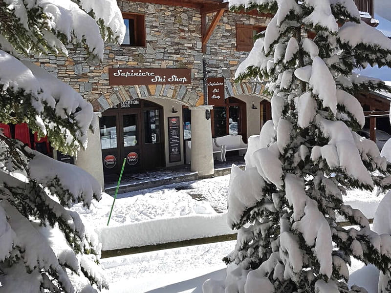 Magasin de location de ski La Sapinière Sport à Le Hameau de la Sapinière - Quartier de reberty - Les montagnettes 3 vallées, Les Menuires
