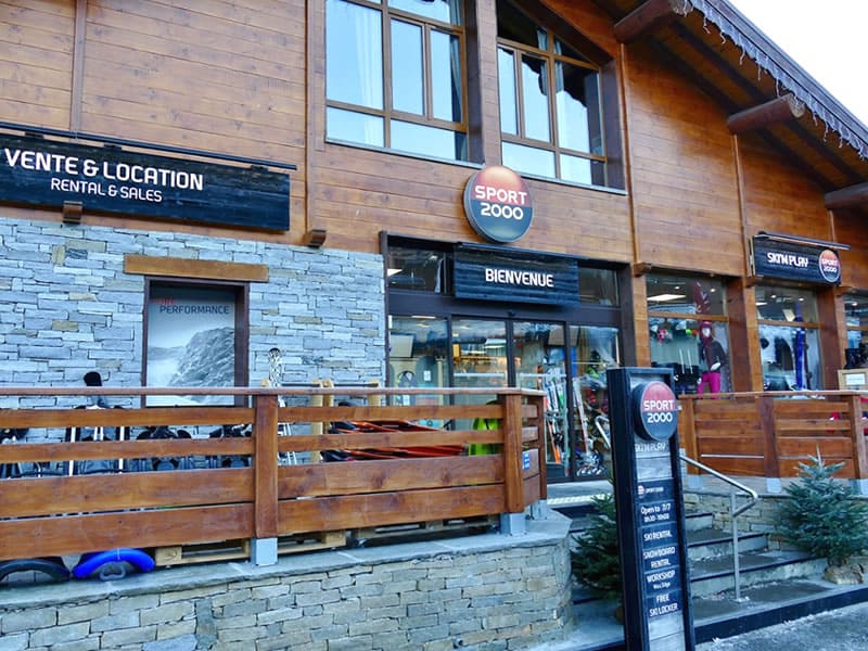 Magasin de location de ski Ski M'Play à Le Village, La Norma