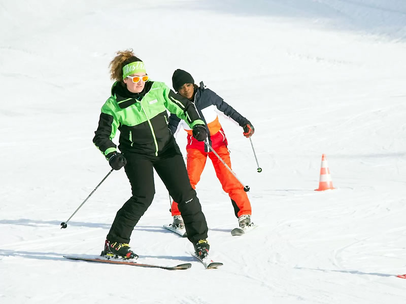Magasin de location de ski Skischule Aktiv Brixen à Liftweg 1, Brixen im Thale