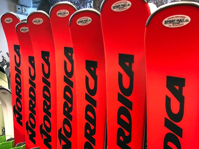 Magasin de location de ski Sport Max Folgaria à Località Fondo Grande 52 [sotto all'Hotel Kube], Folgaria