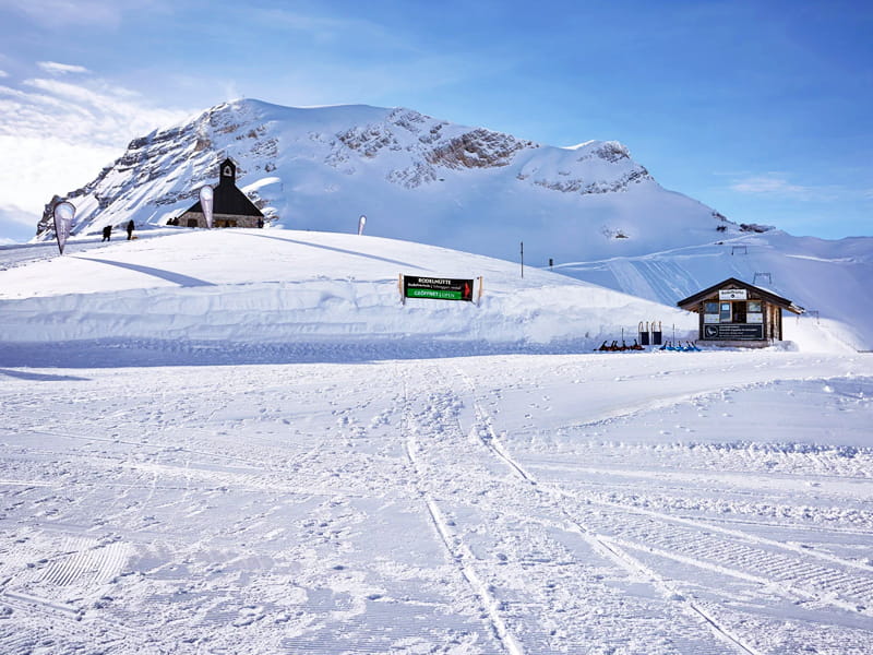 Magasin de location de ski Skiverleih Zugspitze à Mitten im Skigebiet auf 2.600 m, Garmisch-Partenkirchen