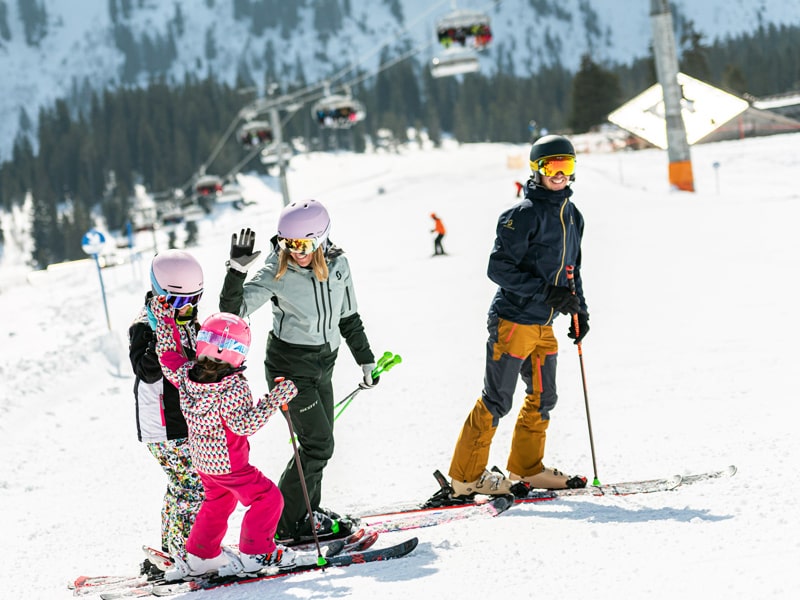 Magasin de location de ski Bergsport JA à Pfarrstrasse 3, Oberstdorf