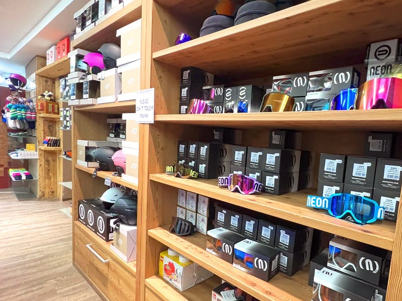 Magasin de location de ski Maison Clataud Sport à Piazza Assietta, 16, Sauze d’Oulx