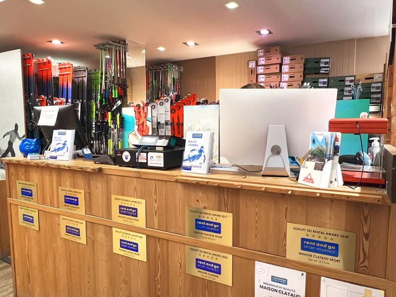 Magasin de location de ski Maison Clataud Sport à Piazza Assietta, 16, Sauze d’Oulx