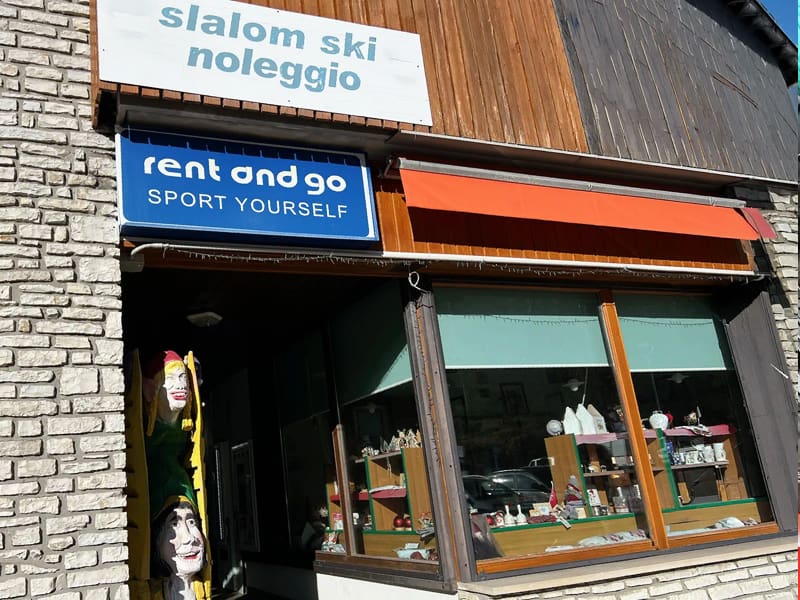 Magasin de location de ski Slalom Ski Service à Piazzale le Nevegal, 167, Nevegal