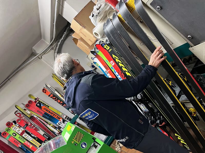 Magasin de location de ski Slalom Ski Service à Piazzale le Nevegal, 167, Nevegal
