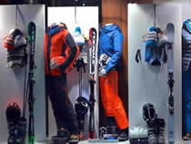Magasin de location de ski Toffoli Sport - Noleggio Tremol à Piancavallo, Piazzale Telecabina 4/5