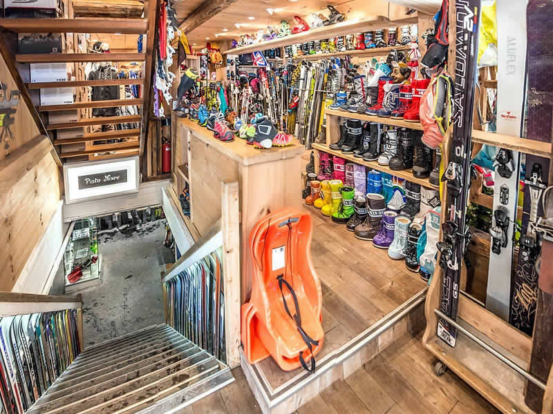 Magasin de location de ski Boraso Sport à Place des Dolomites, Val d Isere