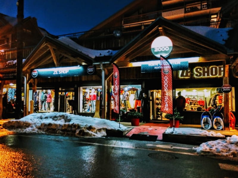 Magasin de location de ski Ze Shop 2 à Place Joseph Paganon, Alpe d’Huez