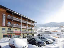 Magasin de location de ski SPORT 2000 Schöttl à Irdning Donnersbachtal, Planneralm 2 (Talstation Parkplatz Plannereckbahn)