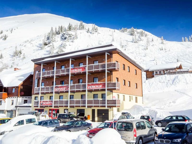 Magasin de location de ski SPORT 2000 Schöttl à Planneralm 2 (Talstation Parkplatz Plannereckbahn), Irdning Donnersbachtal