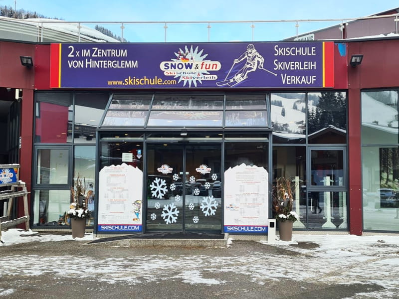 Magasin de location de ski Snow & Fun Hinterglemm à Reiterkogelbahn Talstation, Hinterglemm