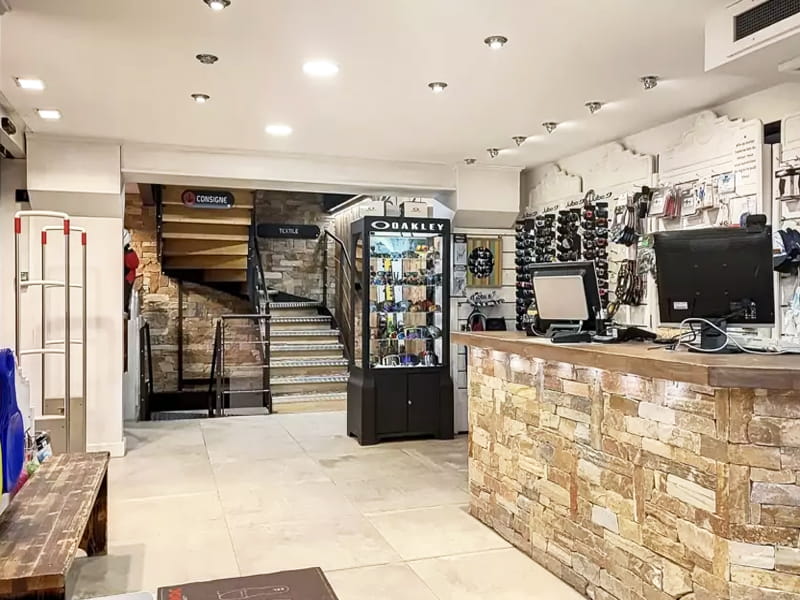 Magasin de location de ski Les Tryoskys à Résidence L'Ouillon, La Toussuire