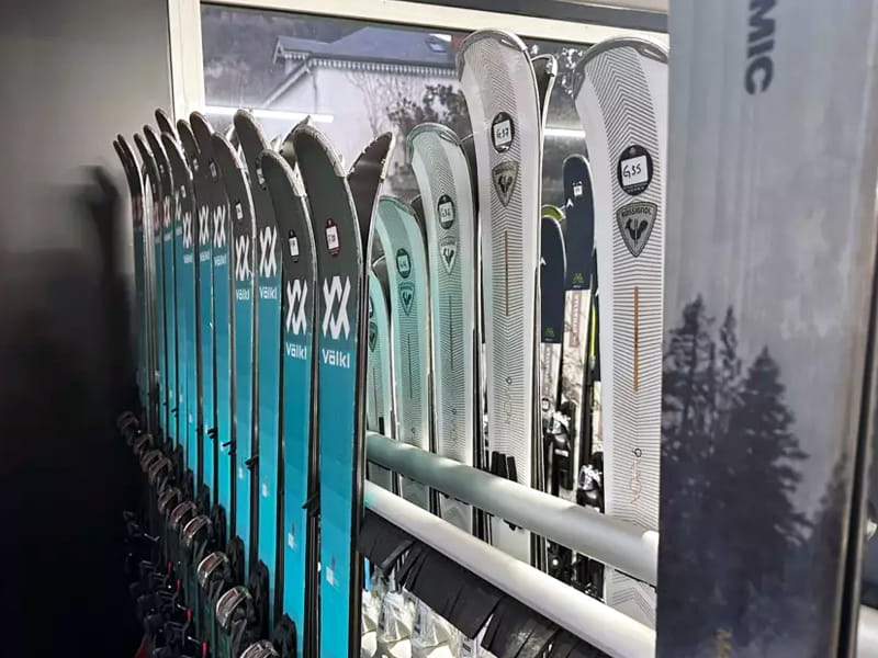 Magasin de location de ski Altitude Ski Service à Résidence Monblanc - 39 Avenue du Barège - Esquièze-Sère, Luz-Saint-Sauveur