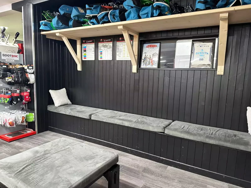 Magasin de location de ski Altitude Ski Service à Résidence Monblanc - 39 Avenue du Barège - Esquièze-Sère, Luz-Saint-Sauveur