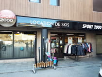 Magasin de location de ski Sylbe Sports à Egat, Rond Point d'Egat - CC Super U - RN10
