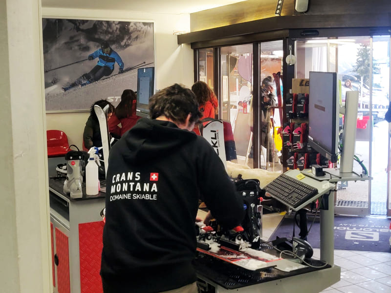 Magasin de location de ski Ski and Ride Barzettes à Route des Barzettes 1, Départ Les Violettes, Crans Montana