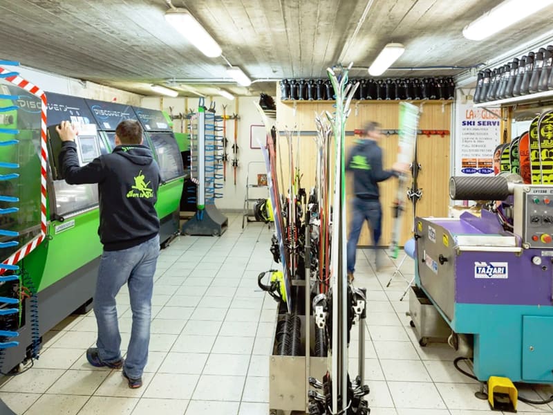 Magasin de location de ski Ski rent La Glisse à Route Ramey 65 - Ayas, Champoluc