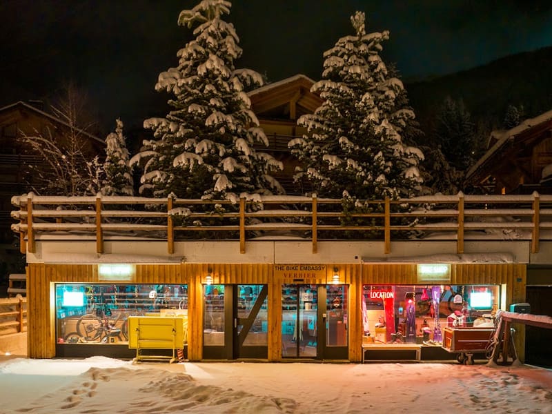 Magasin de location de ski Backside Verbier à Rue de Ransou 191b, Verbier