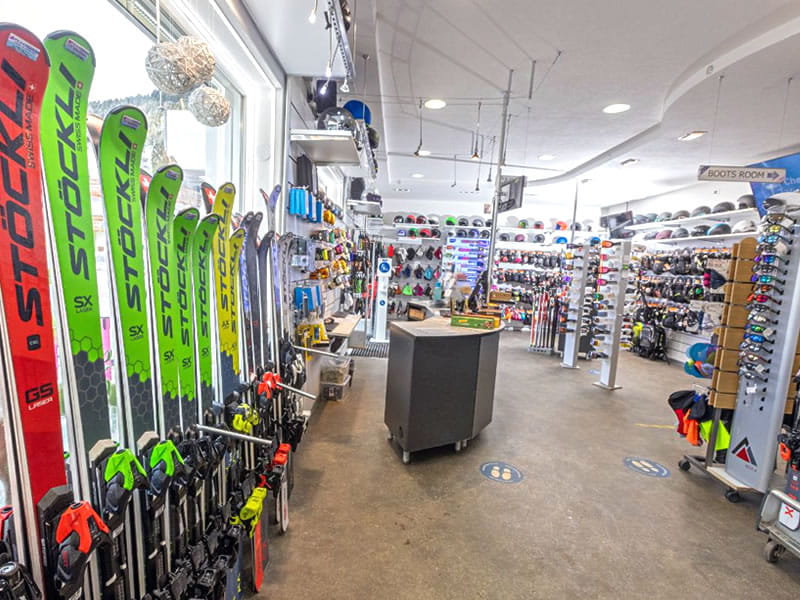 Magasin de location de ski Peak Sport Adventure à Strèda de Pareda 79, Canazei