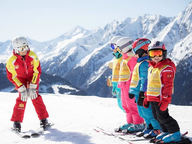 Magasin de location de ski Skischule Snowsports Mayrhofen à Tuxerstrasse 714, Mayrhofen