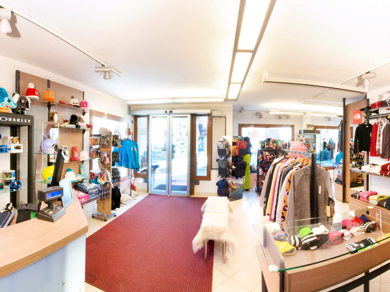 Magasin de location de ski Celsino Sport à Via Battaglion Morbegno 1, Bormio