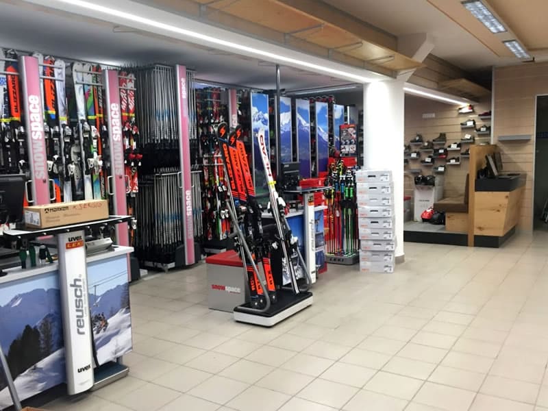 Magasin de location de ski Montelli Sport à Via dei Cavai, 1, Pejo