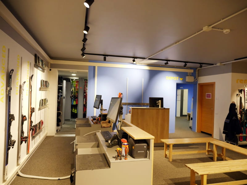 Magasin de location de ski Rent and Go San Martino à Via Passo Rolle, 21, San Martino di Castrozza