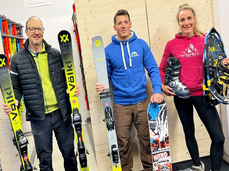 Magasin de location de ski Ski Service Dolomiti à Via Riziò, 32, Auronzo di Cadore